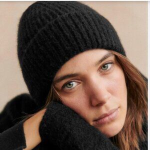 Sezane Paul Beanie in Black
